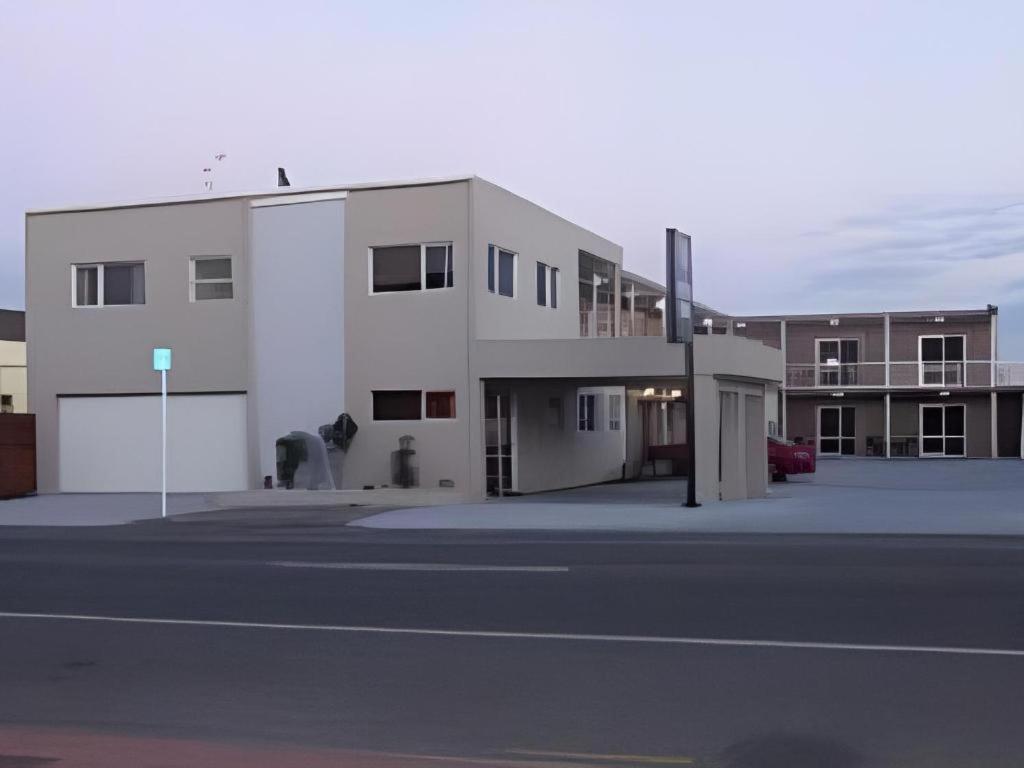 Hawera Central Motor Lodge Exterior photo