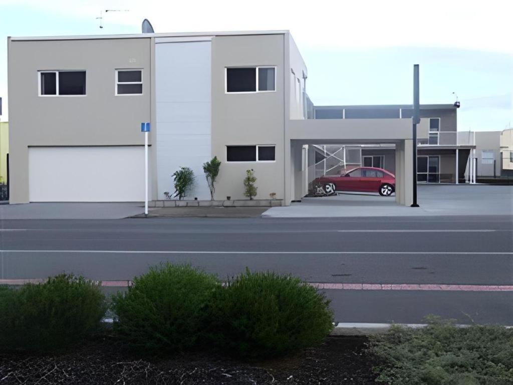 Hawera Central Motor Lodge Exterior photo