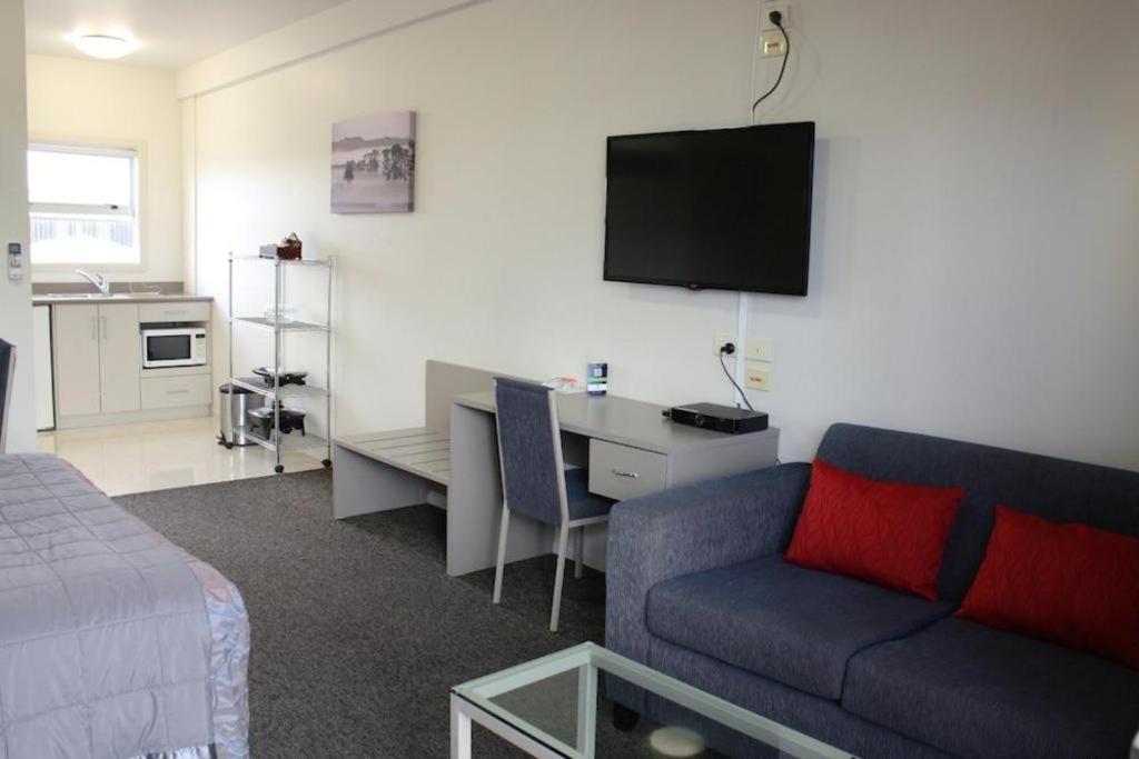 Hawera Central Motor Lodge Exterior photo