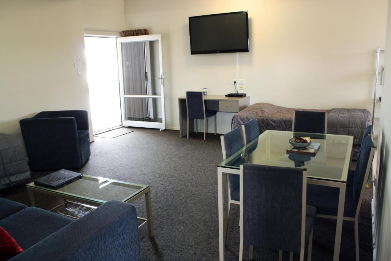 Hawera Central Motor Lodge Exterior photo